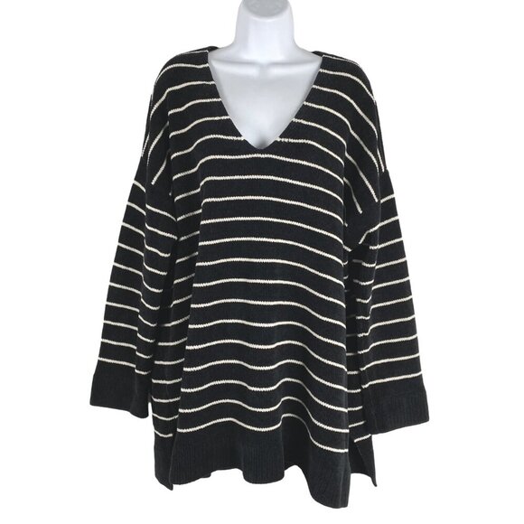 Organic Cotton Chenille Eileen Fisher Black and White Striped V-Neck Sweater - Picture 3 of 8